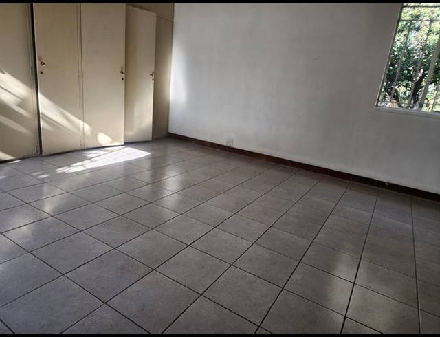 4 BEDROOM HOUSE FOR SALE IN KENSINGTON